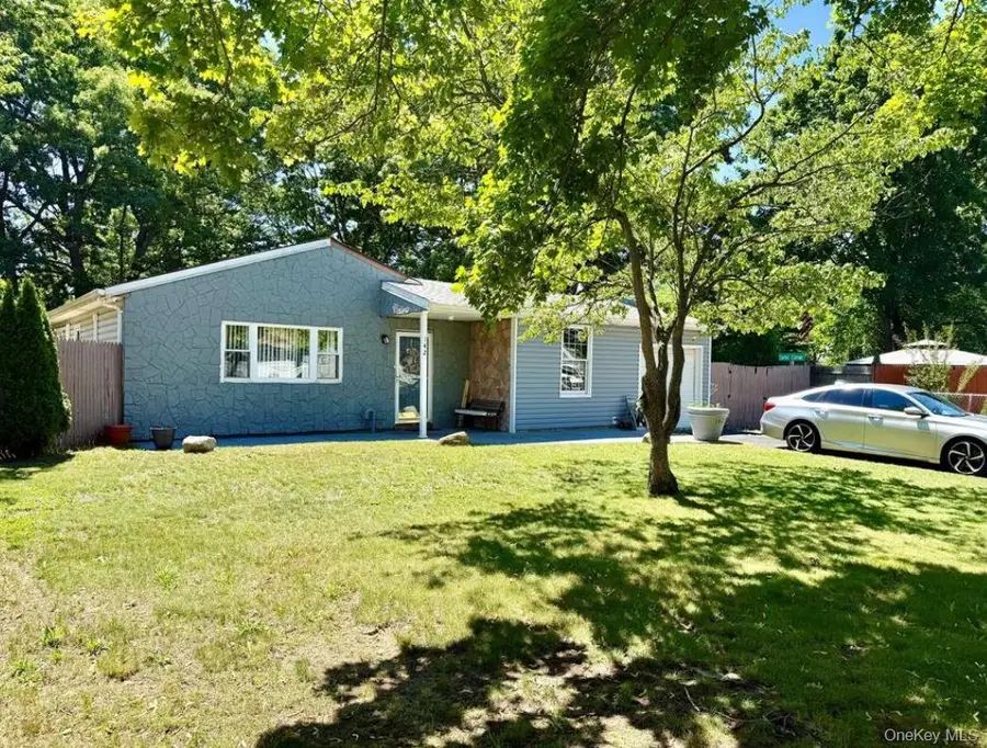 142 Palmer Street, Brentwood, NY 11717 - #2