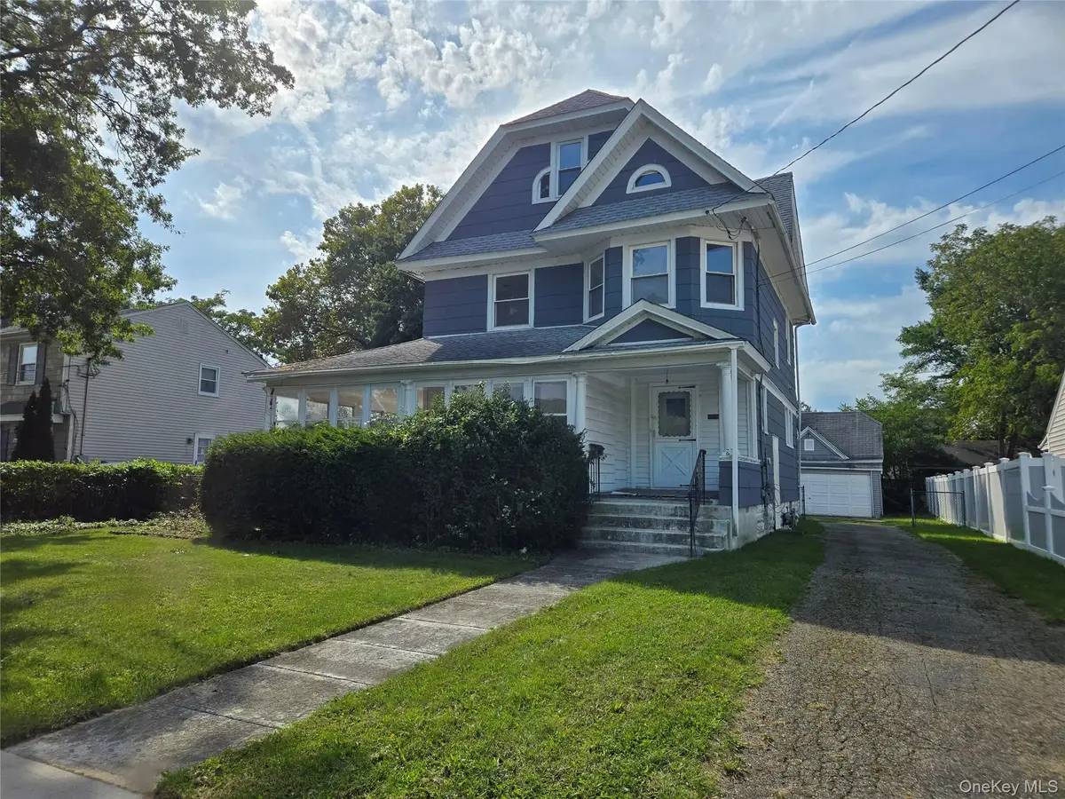 302 Locust Avenue, Freeport, NY 11520 - #1