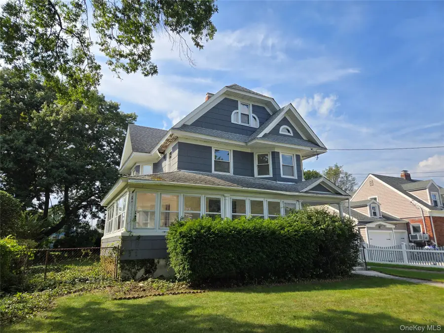 302 Locust Avenue, Freeport, NY 11520 - #3