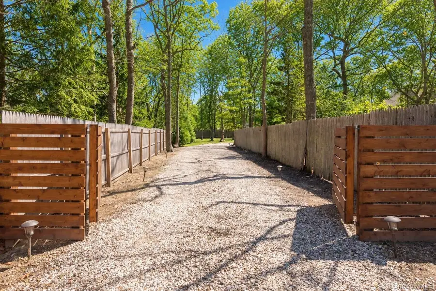 4 Montauk Boulevard, East Hampton, NY 11937 - #2