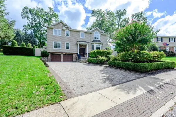 76 Bay Road, Huntington, NY 11743