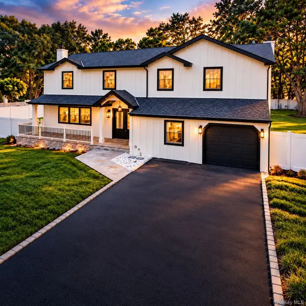 7 Shoreham Drive W, Dix Hills, NY 11746