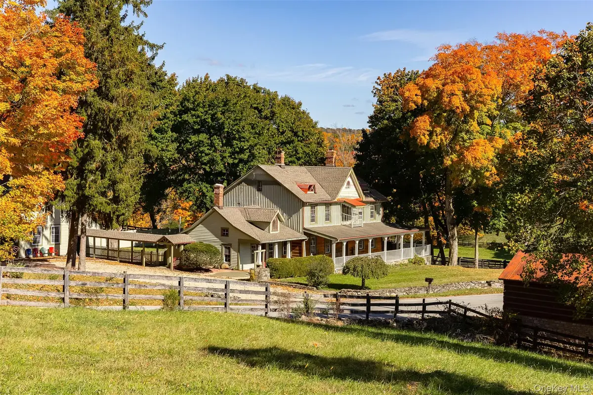 195 Drake Road, Pleasant Valley, NY 12569 - #1