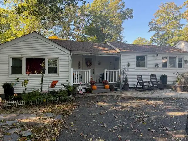 104 Lexington Avenue, Central Islip, NY 11722 - #1
