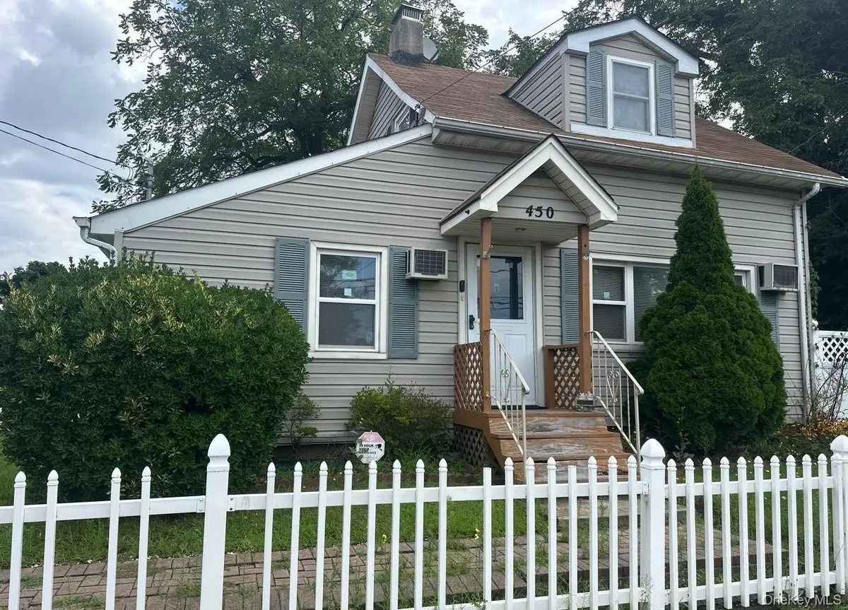 450 Great Neck Road, Copiague, NY 11726 - #1