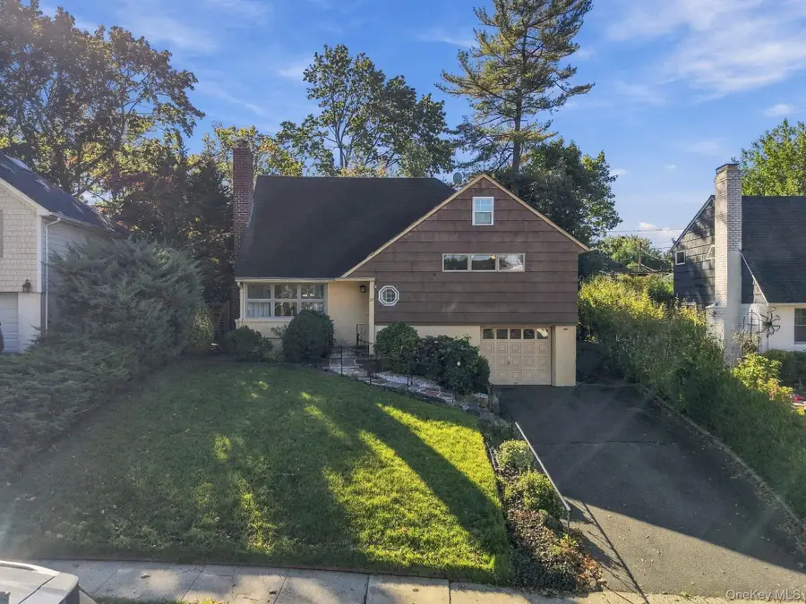 21 Revere Road, Port Washington, NY 11050 - #2