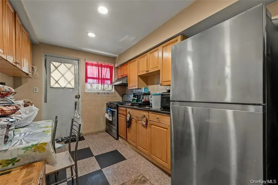93-10 92nd St, Woodhaven, NY 11421 - #2
