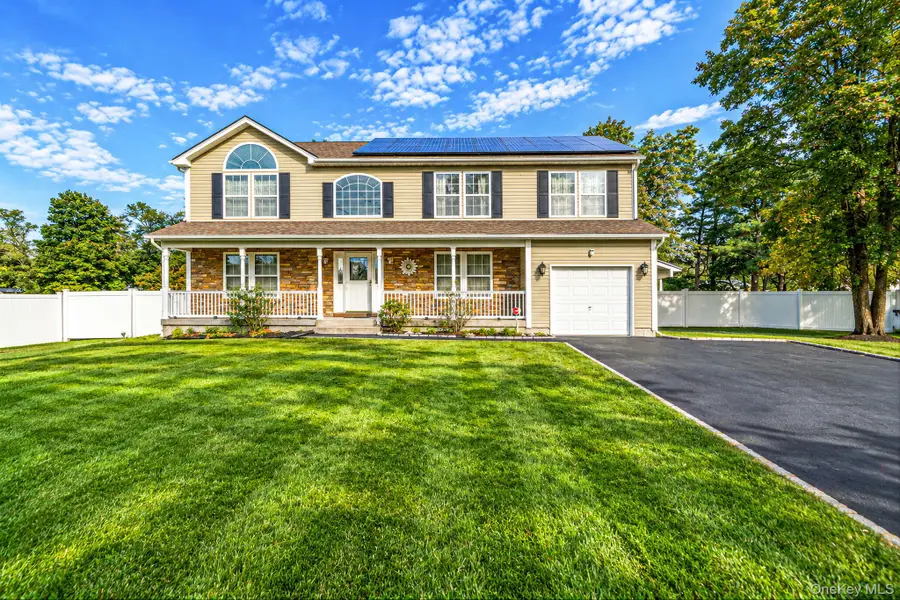 13 Glenmore Avenue, Brentwood, NY 11717 - #2
