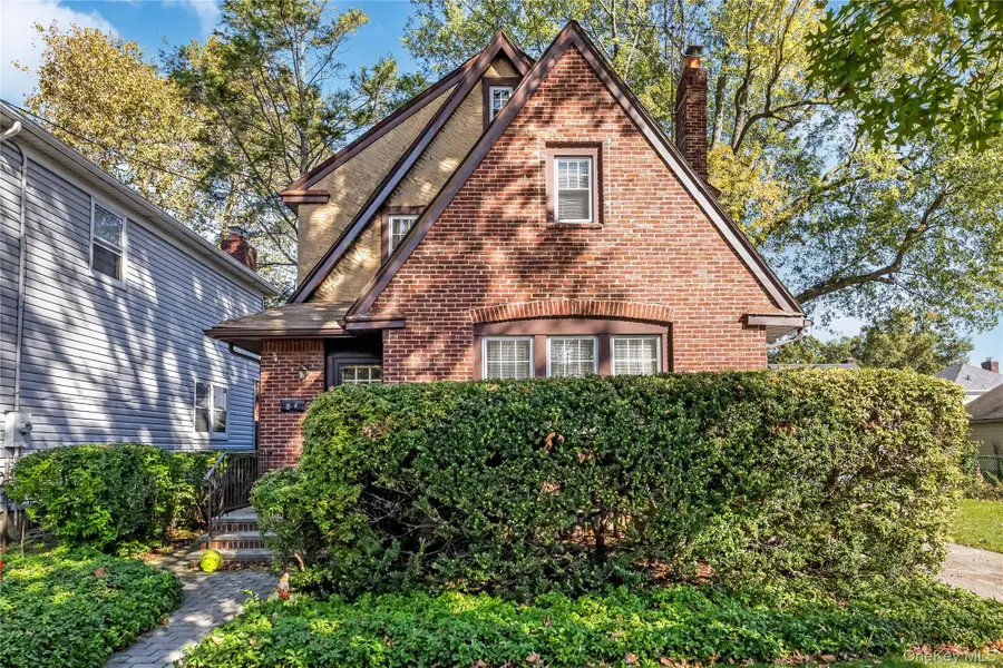 81 Marshall Avenue, Floral Park, NY 11001 - #2