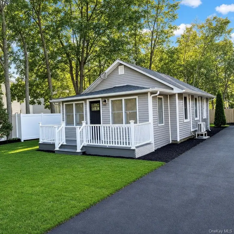 4 Garfield Court, Nesconset, NY 11767 - #1