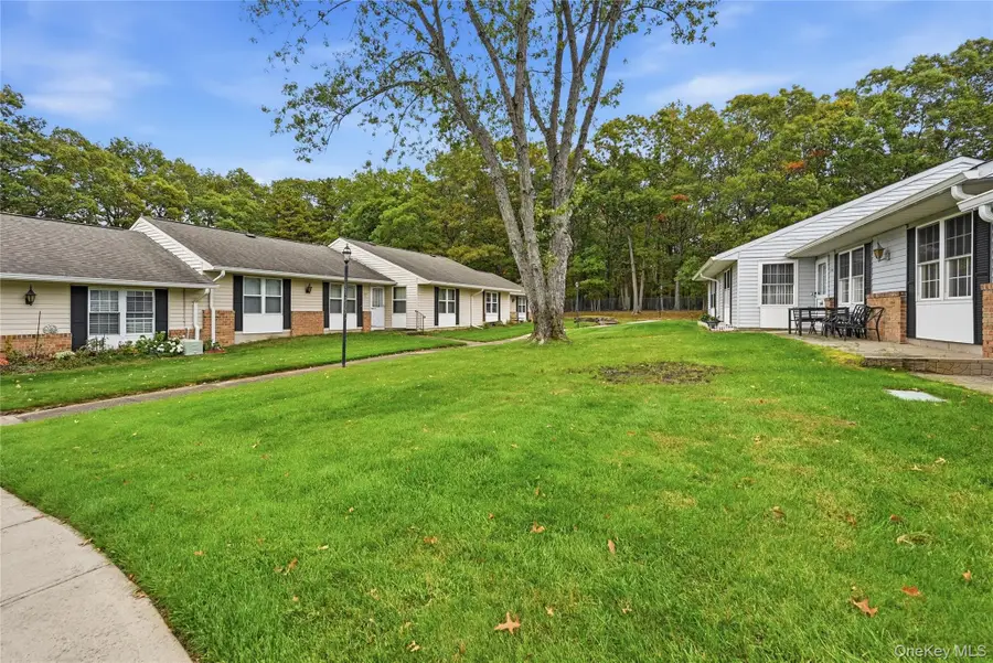 379C Woodbridge Drive #C, Ridge, NY 11961 - #3