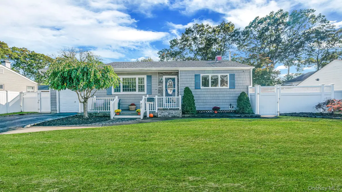 20 44th Street, Islip, NY 11751 - #1