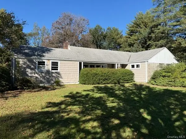 416 9th Avenue, East Northport, NY 11731