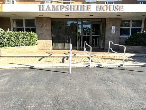 601 Chester Street A17 #A17, Cedarhurst, NY 11516