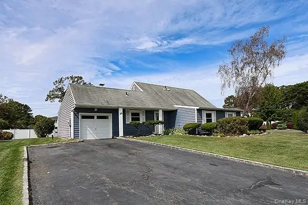 36 Torrey Pine Lane, Medford, NY 11763 - #1