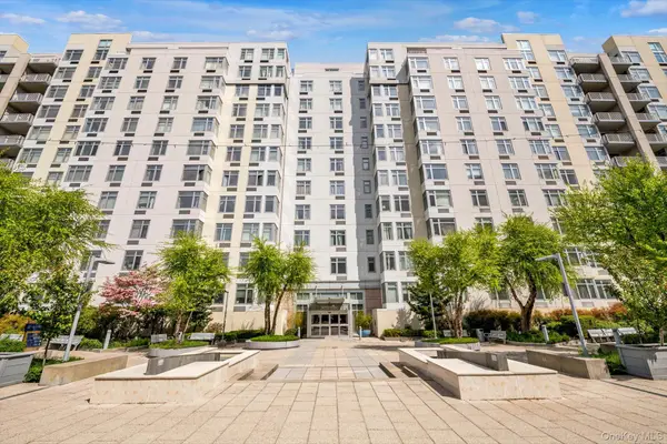 40-22 College Point Boulevard #9P, Flushing, NY 11354