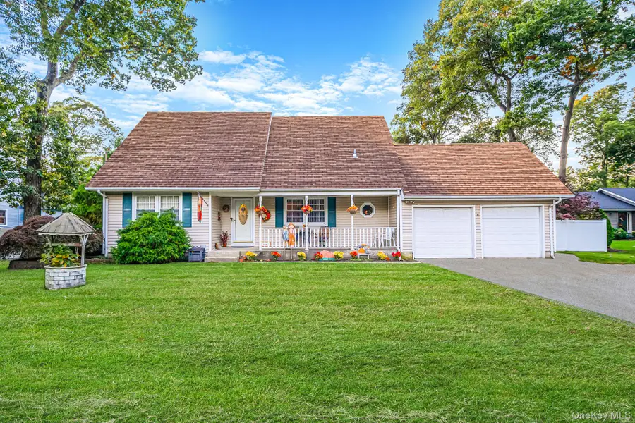 246 Lake Avenue S, Nesconset, NY 11767 - #2