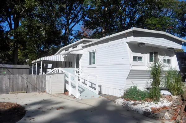 658 Sound Avenue #E-6, Calverton, NY 11933