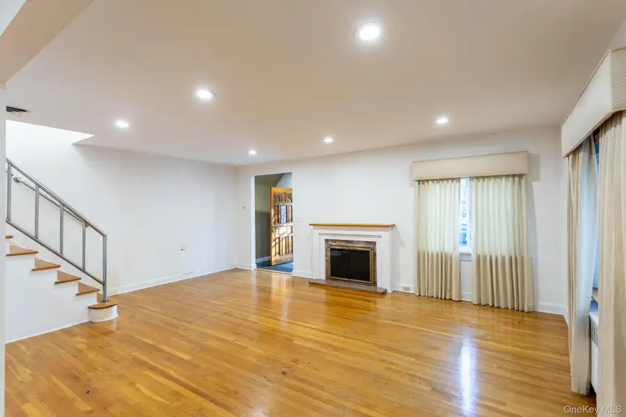 186-33 Henley Road, Jamaica, NY 11432 - #3
