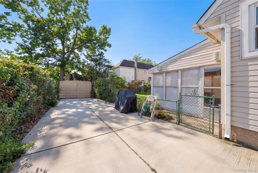 398 Hendrickson Avenue, Valley Stream, NY 11580 - #3