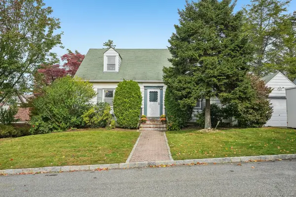 35 Holbrook Avenue, Yonkers, NY 10710