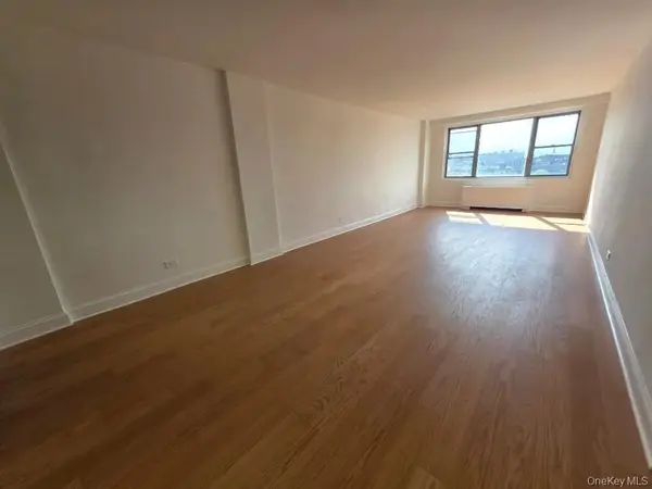 61-20 Grand Central Parkway #C807, Forest Hills, NY 11375
