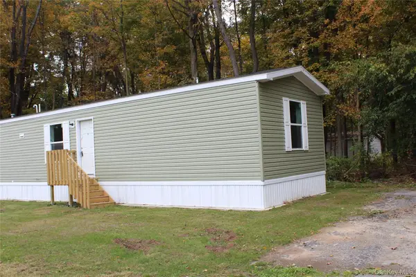 7 First Street, Kerhonkson, NY 12446