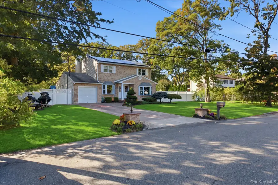 12 17th Avenue, Ronkonkoma, NY 11779 - #3