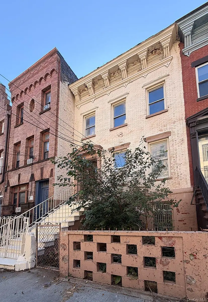 412 E 136 Street, Bronx, NY 10454 - #3