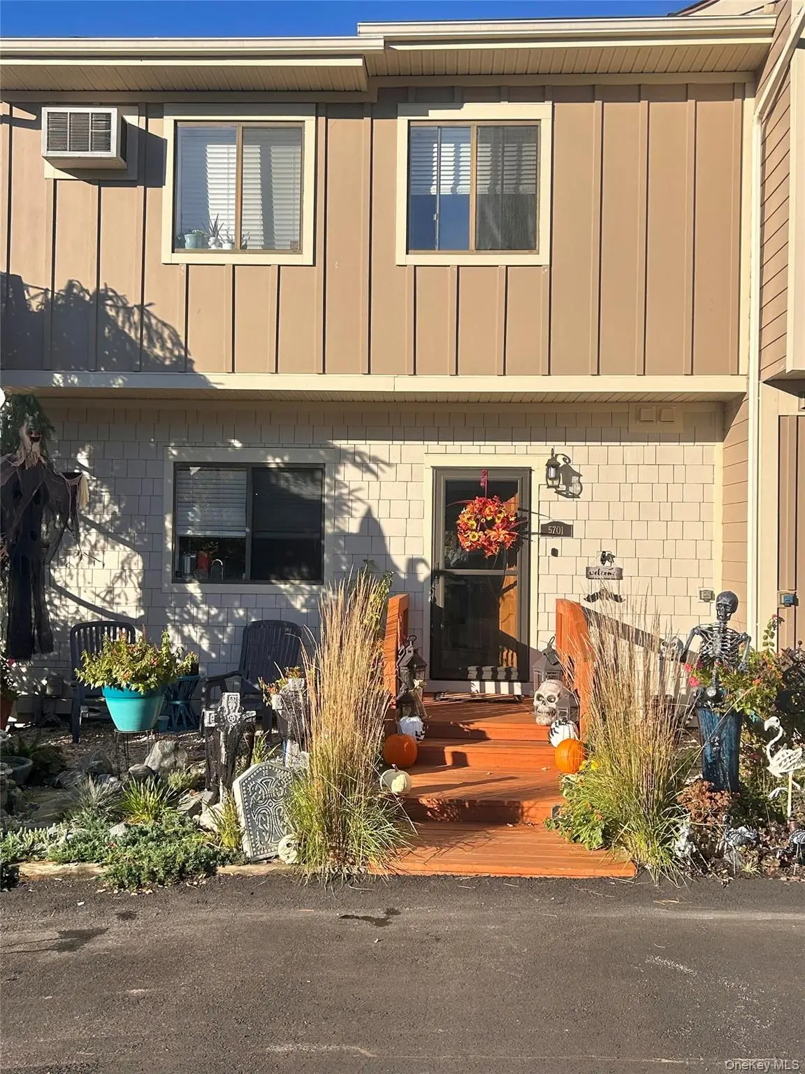5701 Chelsea Cove N, Hopewell Junction, NY 12533 - #1