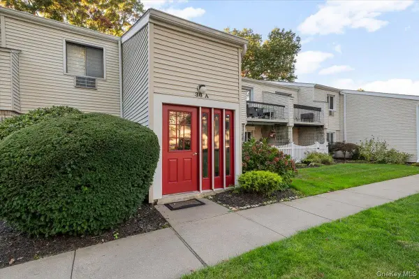 36 Richmond Boulevard #1A, Ronkonkoma, NY 11779