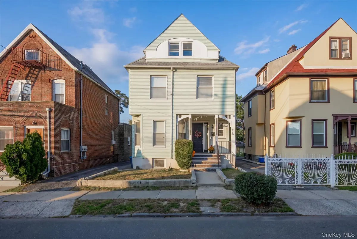 240 S 10th Avenue, Mount Vernon, NY 10550 - #1