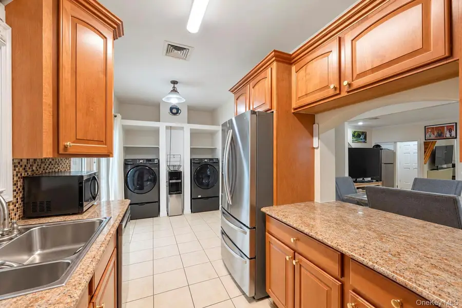 14 N 4th Street, New Hyde Park, NY 11040 - #2