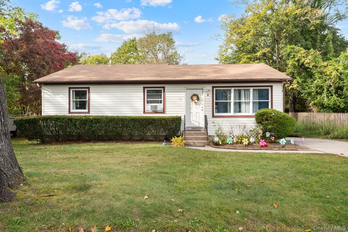 81 Bushwick Avenue, Central Islip, NY 11722 - #1