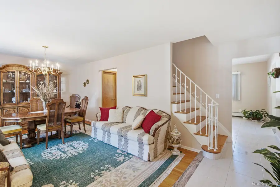 249 E 17th Street, Huntington Station, NY 11746 - #3