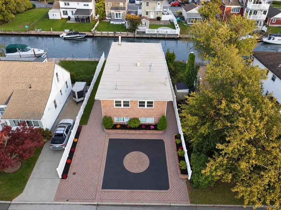 367 West Drive, Copiague, NY 11726 - #2