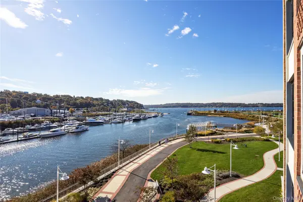 100 Garvies Point Road #1036, Glen Cove, NY 11542