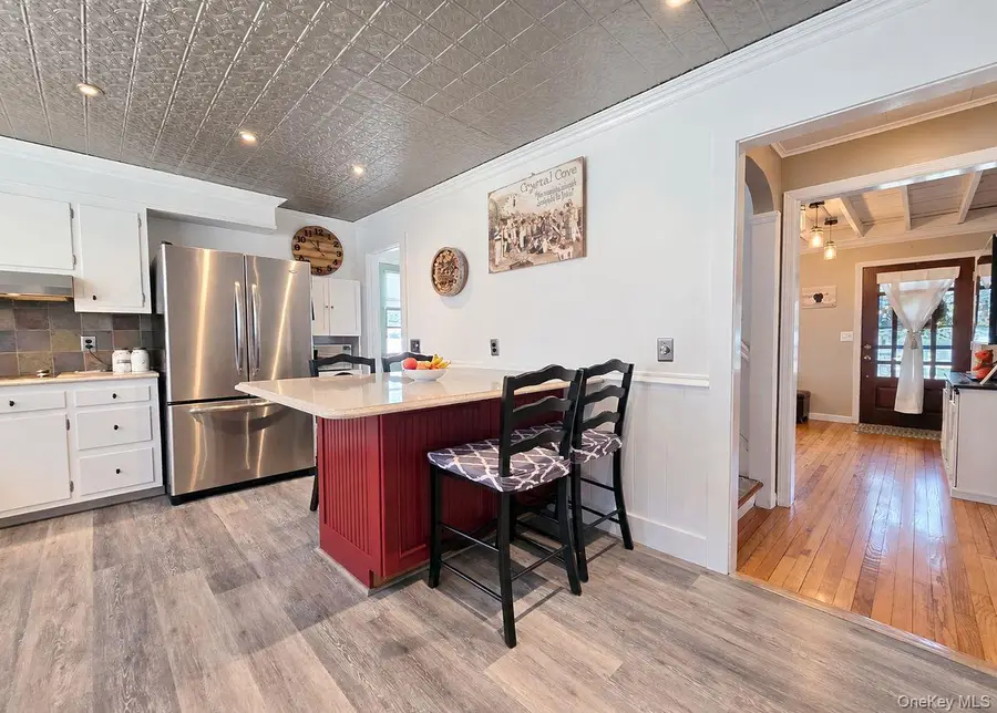 8 Perry Place, Patchogue, NY 11772 - #3