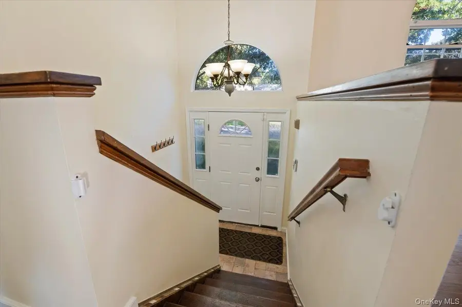 62 Franklin Avenue, Mastic, NY 11950 - #3