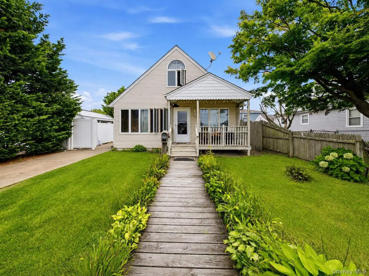 95 E Riviera Drive, Lindenhurst, NY 11757 - #1