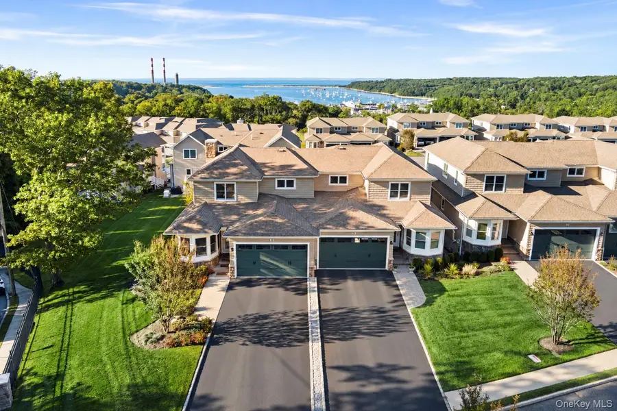 11 Theresa Lane, Port Jefferson, NY 11777 - #2