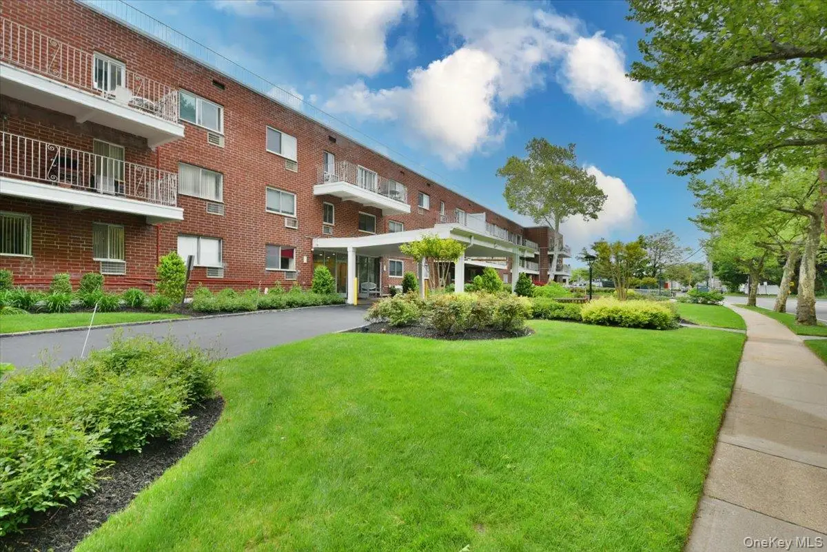320 East Shore Road #15A, Great Neck, NY 11023 - #1