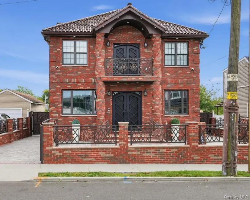 183 Arthur Avenue, Floral Park, NY 11001 - #1