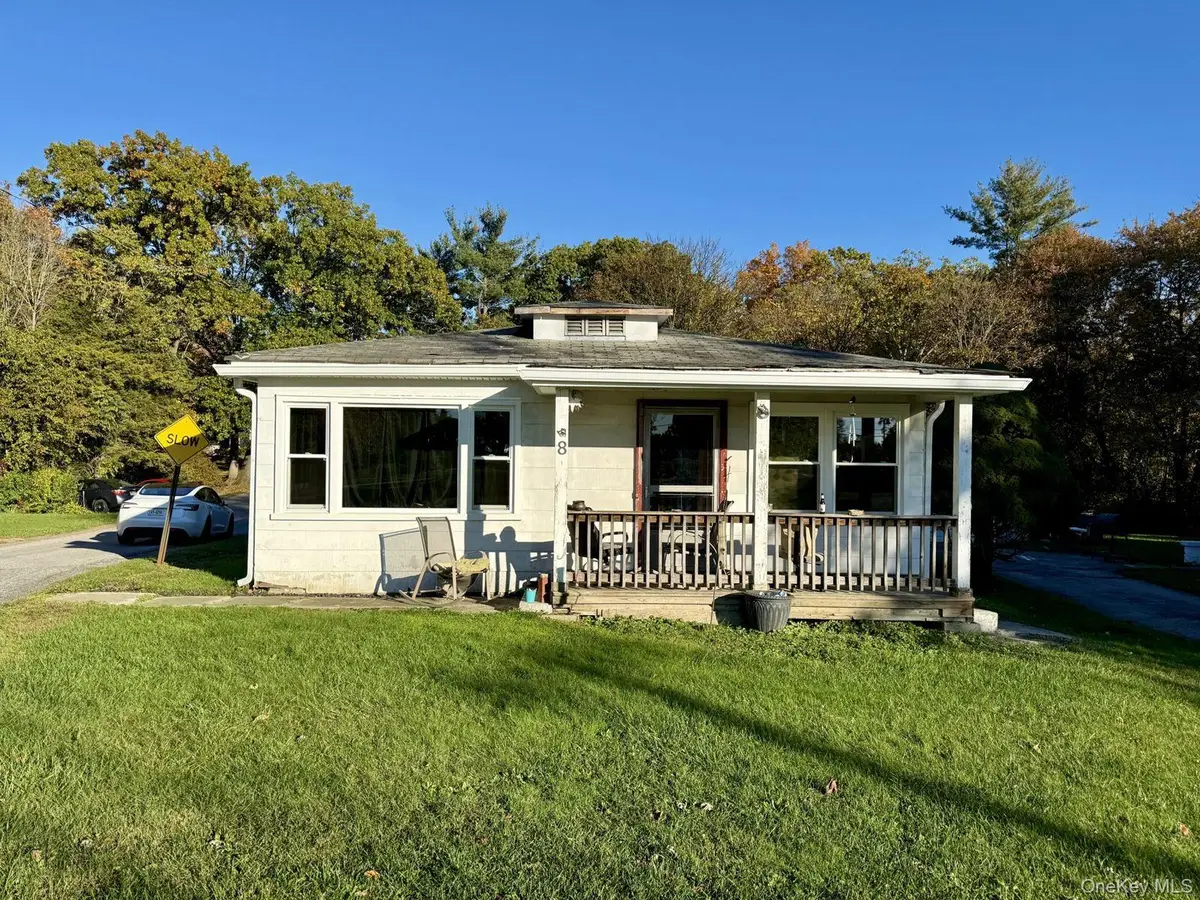 8 E Dorsey Lane, Poughkeepsie, NY 12601 - #1