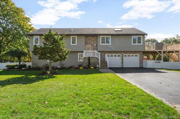 2 Jayne Court, Nesconset, NY 11767