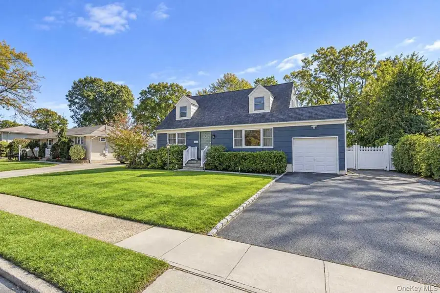 48 Prairie Drive, North Babylon, NY 11703 - #2