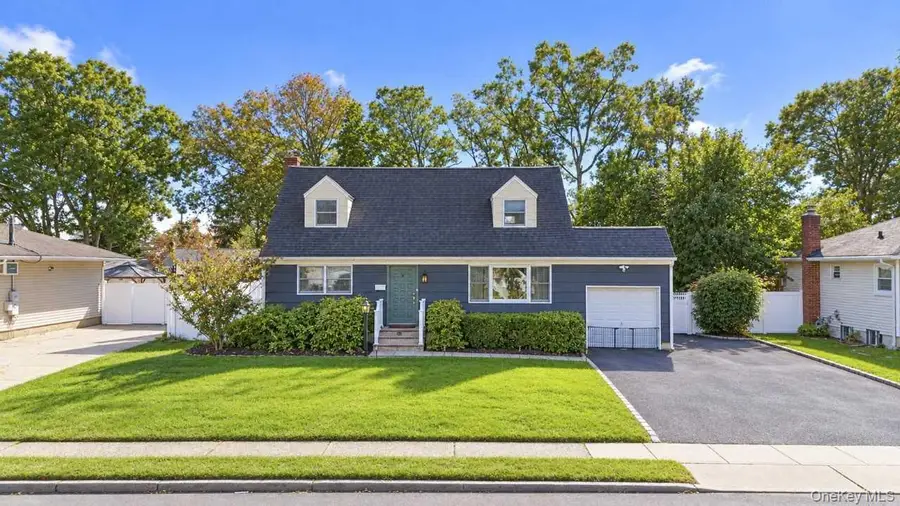 48 Prairie Drive, North Babylon, NY 11703 - #3