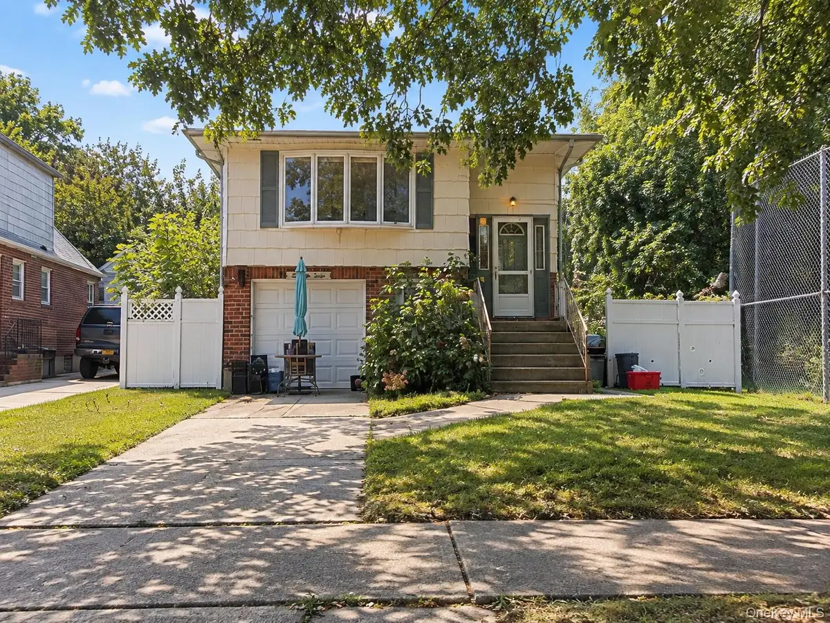 267 Crest Avenue, Floral Park, NY 11001 - #1