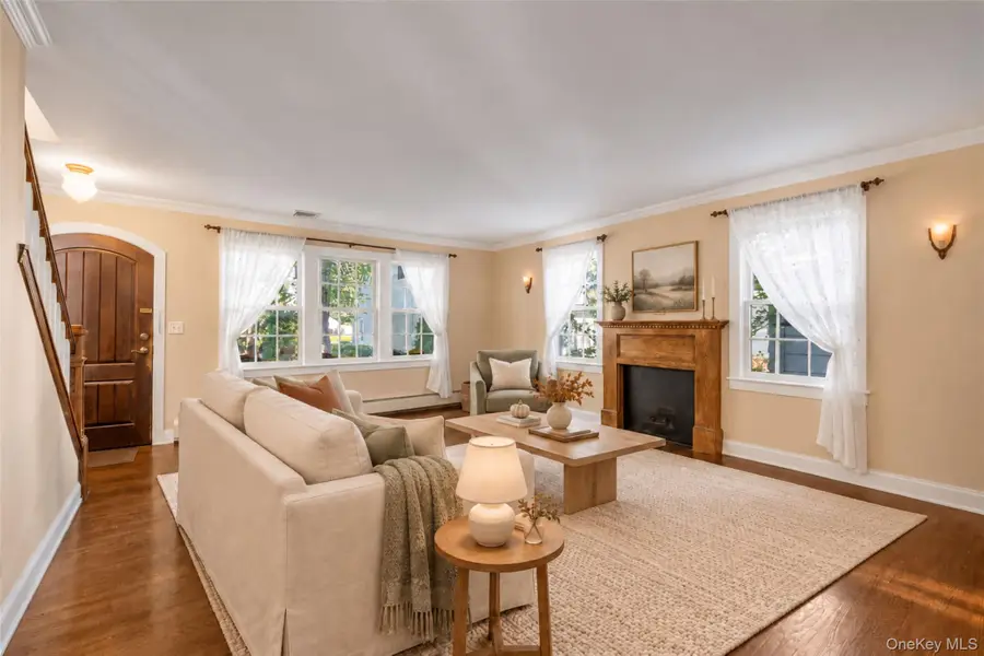 236 Cleveland Drive, Centerport, NY 11721 - #2