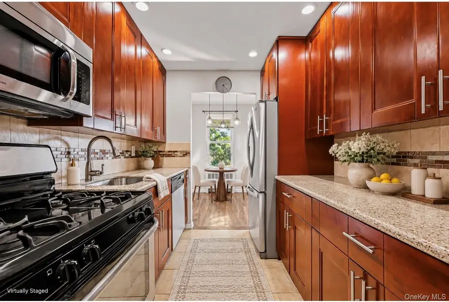 25 Trinity Place #3M, New Rochelle, NY 10805 - #2
